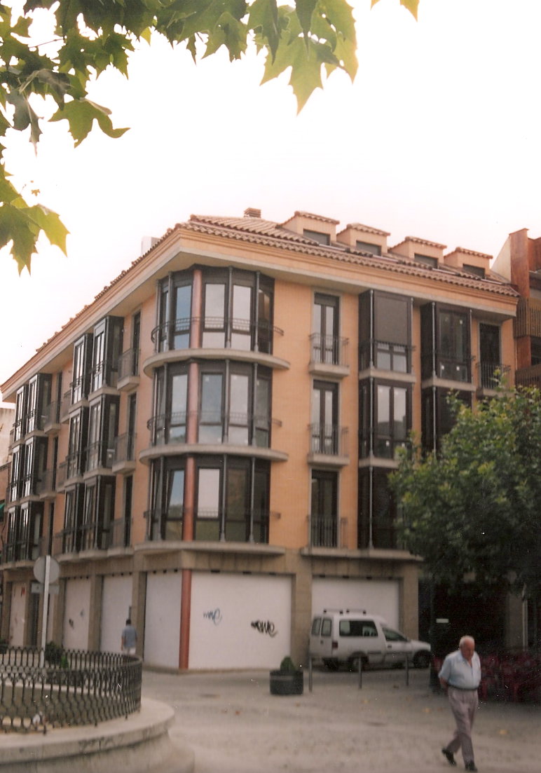 Edificio de 15 viviendas en Calle Santa Isabel. Leganés.